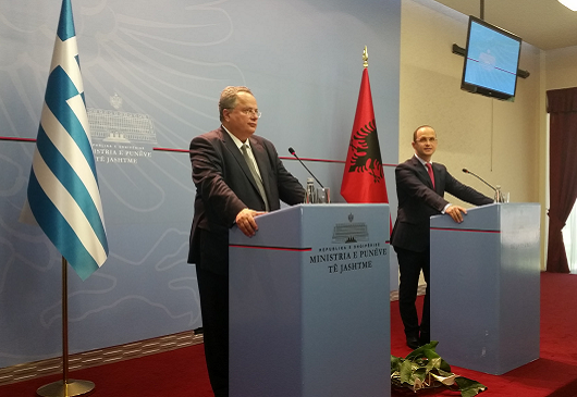 Déclarations conjointes du ministre des Affaires étrangères, N. Kotzias et de son homologue albanais, D. Bushati lors de la conférence de presse (Tirana, 15.7.2015)