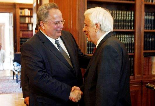 Déclarations conjointes du Président de la République, M. Prokopis Pavlopoulos et du ministre des Affaires étrangères, Nikos Kotzias pendant leur rencontre