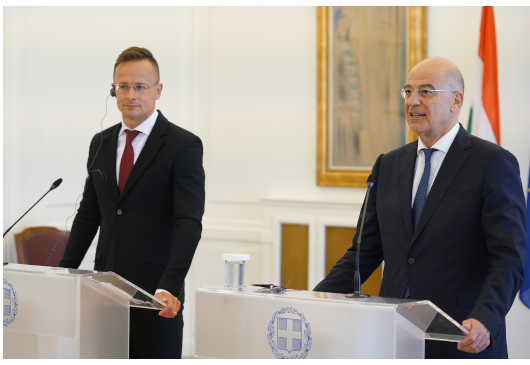 Entretien du ministre des Affaires étrangères, N. Dendias, avec son homologue hongrois Peter Szijjarto (Athènes, 09.07.2020)