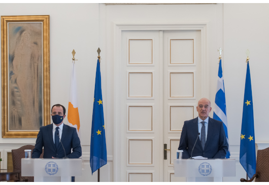 Déclaration du ministre des Affaires étrangères, Nikos Dendias, à l'issue de sa rencontre avec le ministre des Affaires étrangères de la République de Chypre, Nikos Christodoulidis (Athènes, 04.10.2021)