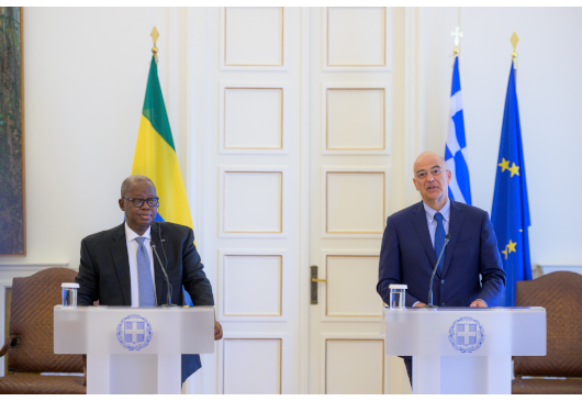 Déclarations du ministre des Affaires étrangères, Nikos Dendias, à la suite de sa rencontre avec le ministre des Affaires étrangères du Gabon, Michael Moussa Adamo (Athènes, 25.07.2022)