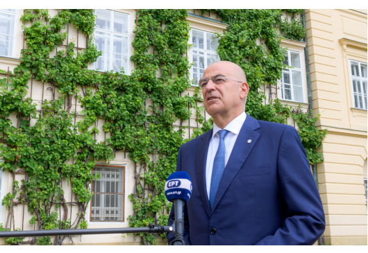 Déclaration du ministre des Affaires étrangères, Nikos Dendias, à l'issue de sa rencontre avec le Président de la République tchèque, Miloš Zeman (Prague, 30.08.2022)