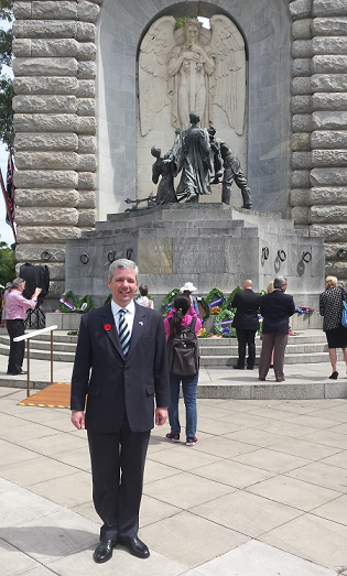 The Consul General of Greece in Adelaide and Dean of the Consular Corps of South Australia Mr Andreas - Konstantinos Gouras participated at the Service of Remembrance at the South Australian National War Memorial on Remembrance Day on 11th November 2015 