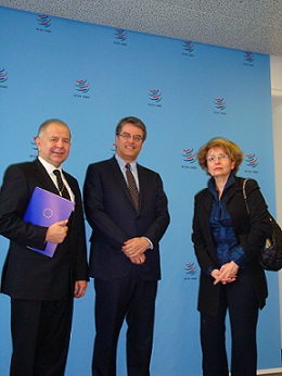 Meeting of H.E. Ambassador Alexandros Alexandris with WTO Director General Roberto Azevêdo, in the premises of the Organization, on January 8,2014. 