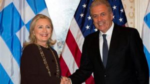 london/avramopoulos_clinton.jpg