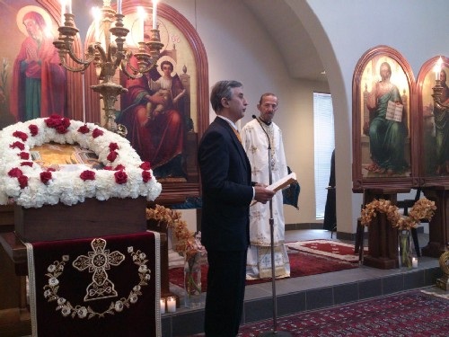 From the ceremony of the raising of the flag at the City Hall on the occasion of our National Day (25.03.2013)